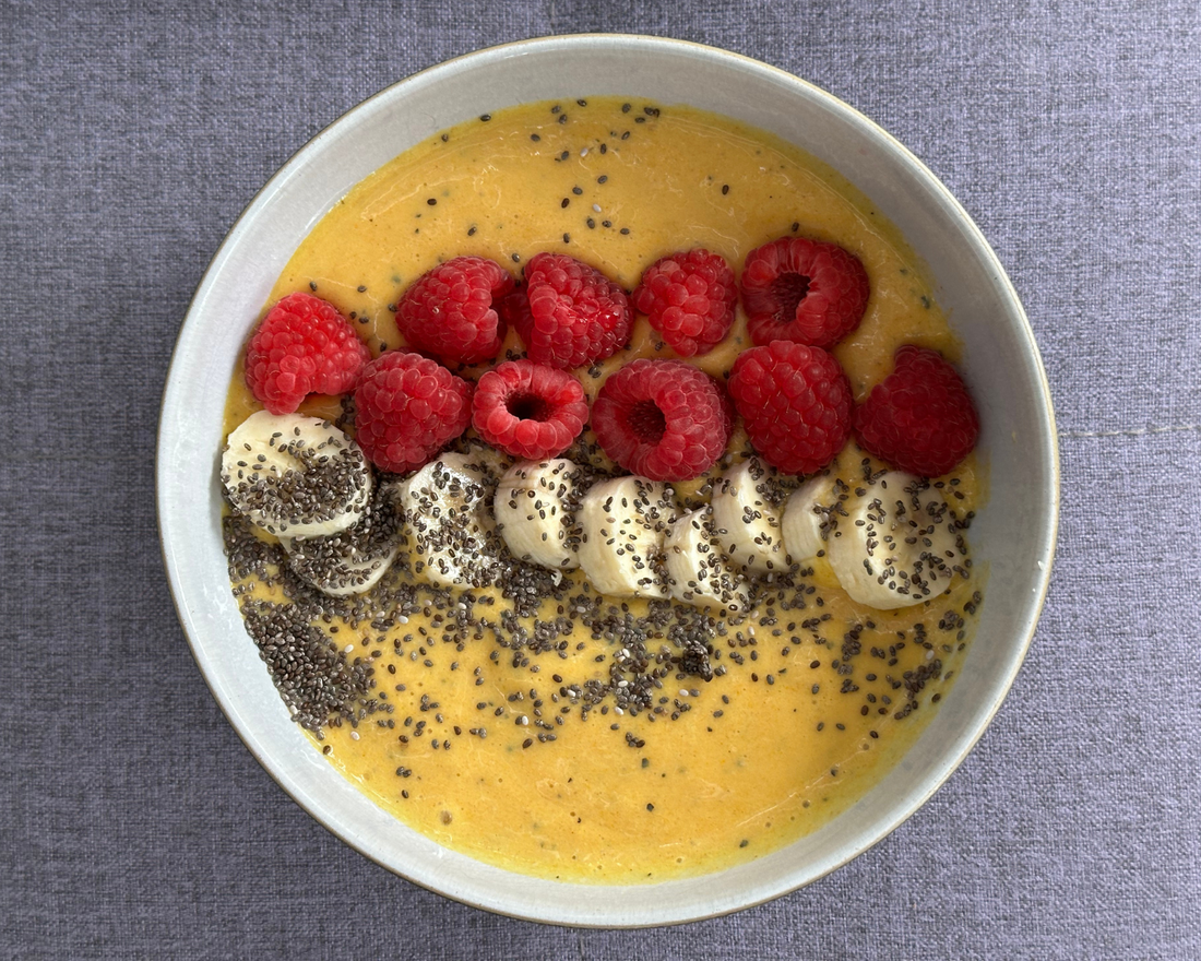 Dr Sarah’s Zingy Sunshine Smoothie bowl