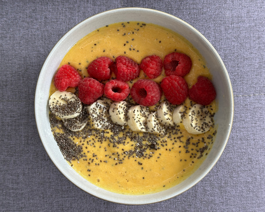 Dr Sarah’s Zingy Sunshine Smoothie bowl